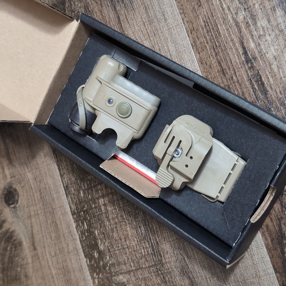 Surefire HL1 Multi-Use High-Performance LED Tactical Helmet Light - Picture 7 of 11